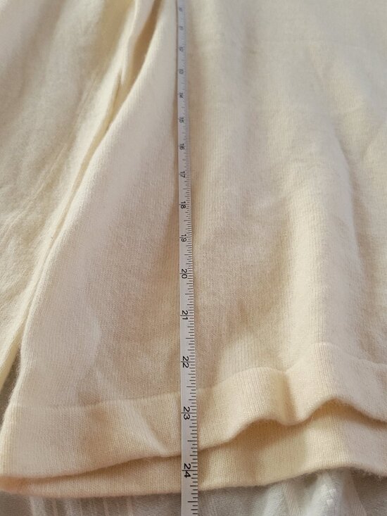 Vintage Pringle of Scotland for Bergdorf Goodman 100% Pure Cashmere Sweater | - Picture 8 of 10